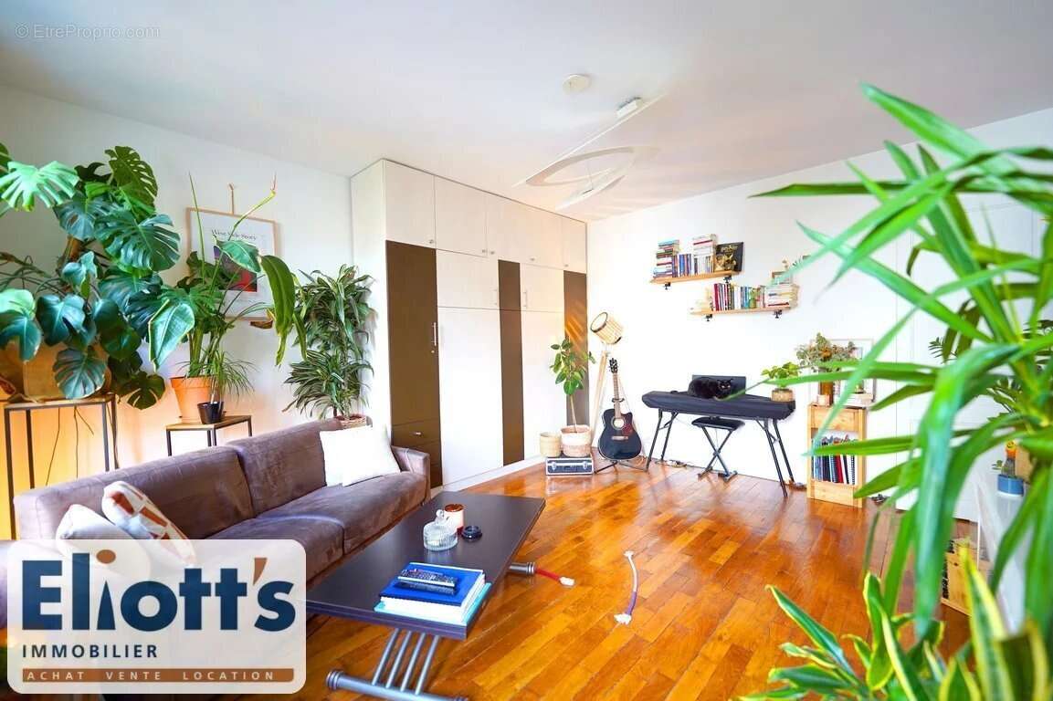 Appartement à PARIS-15E