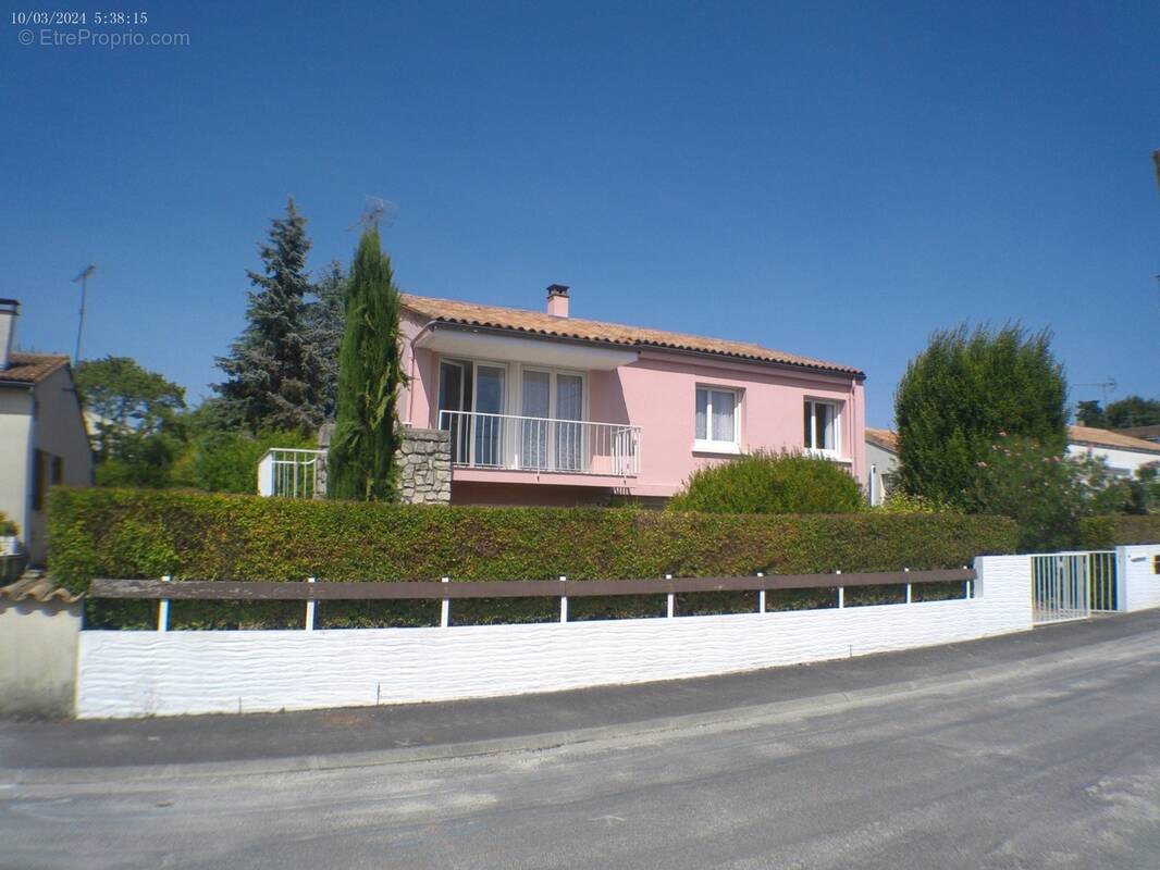 Maison à COGNAC