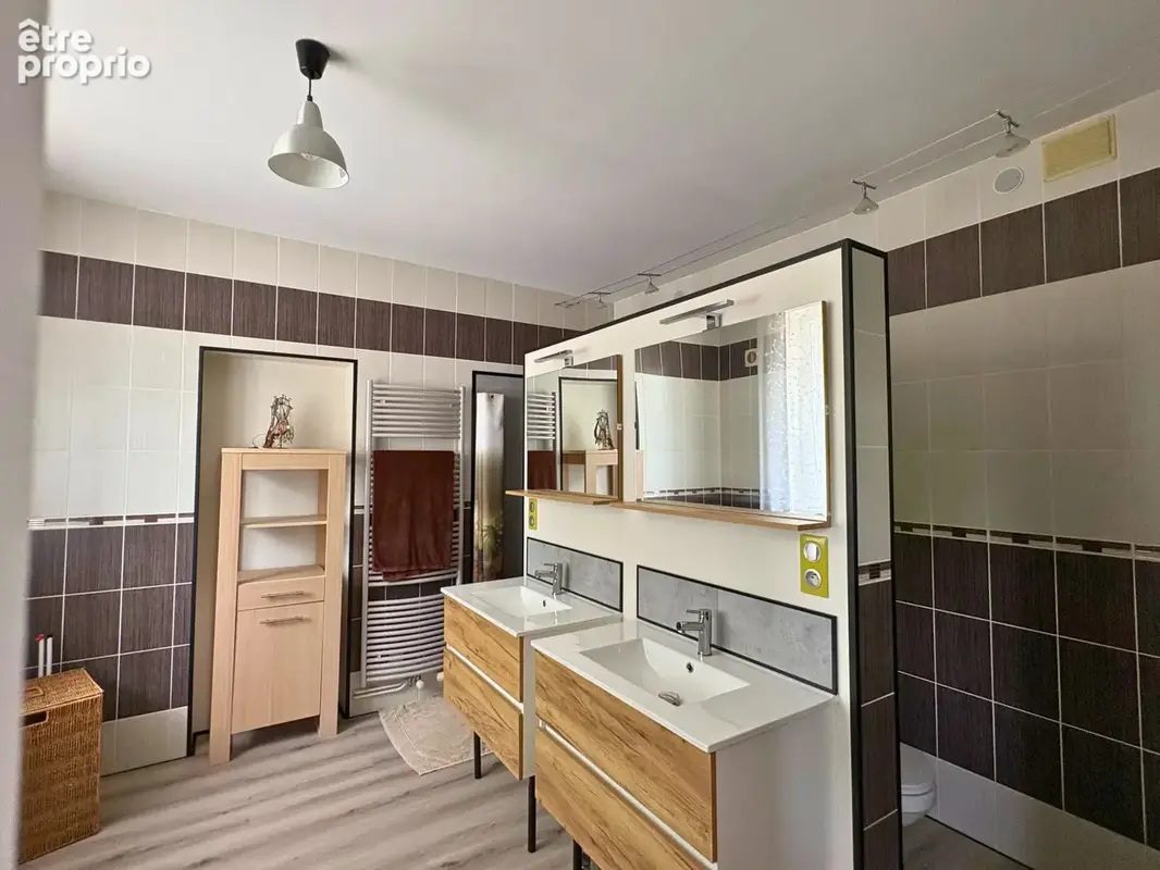 MAISON FAMILIALE contemporaine dans un écrin de verdure - photo 10