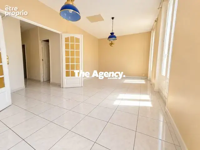 Appartement 3 pièces 63 m² à vendre à Marseille-6e (13006) - photo 2