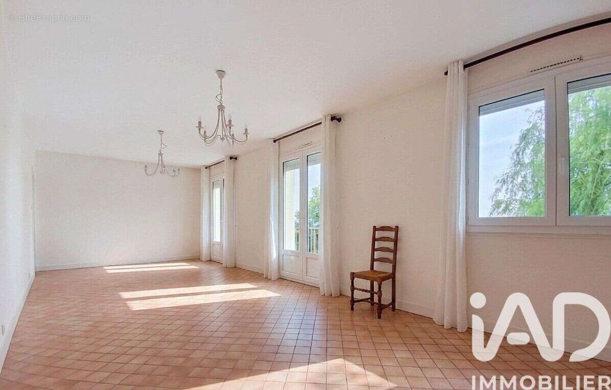 Maison 85 m² à Pleugueneuc  - photo 4
