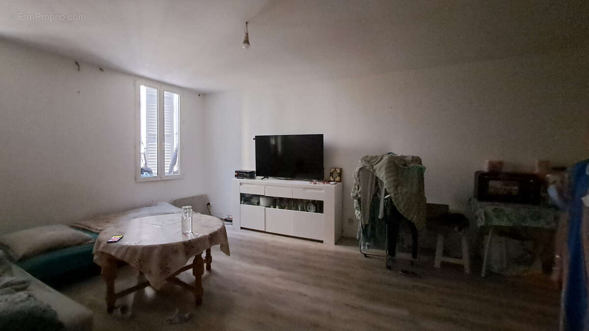 Appartement à MARSEILLE-1E