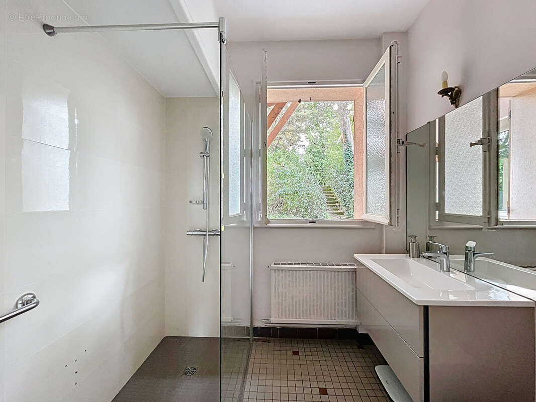 Maison à FRANCHEVILLE