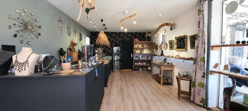 Commerce à SAINT-PIERRE-D&#039;OLERON