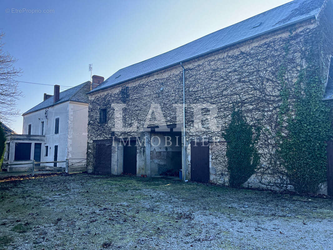 Maison à LE MELE-SUR-SARTHE