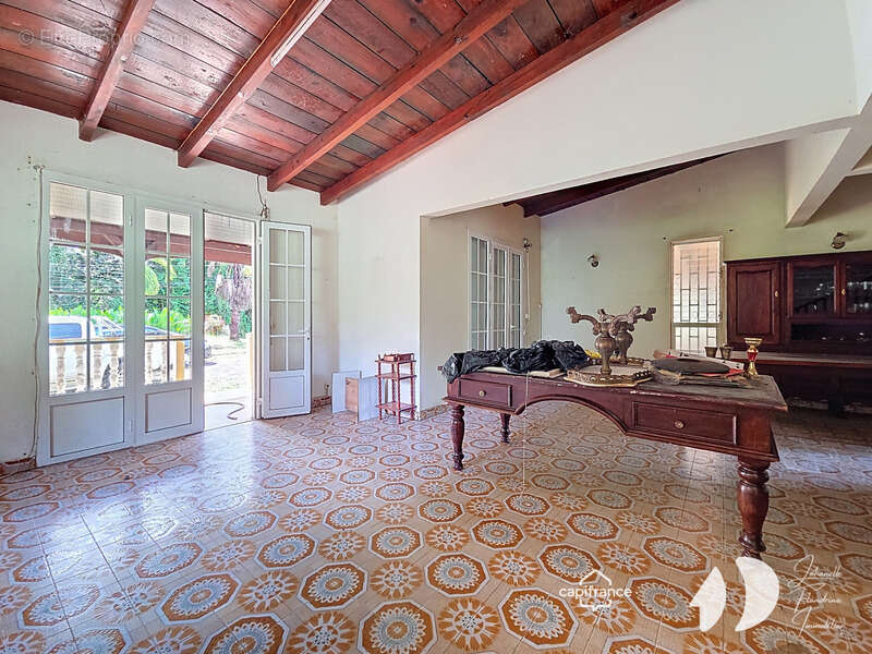 Maison à PETIT-BOURG