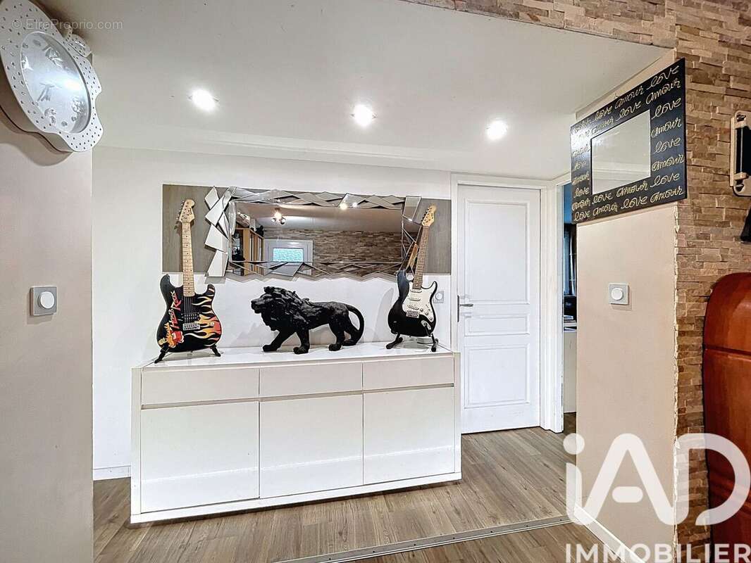 Maison 158 m² à Espes-Undurein  - photo 6