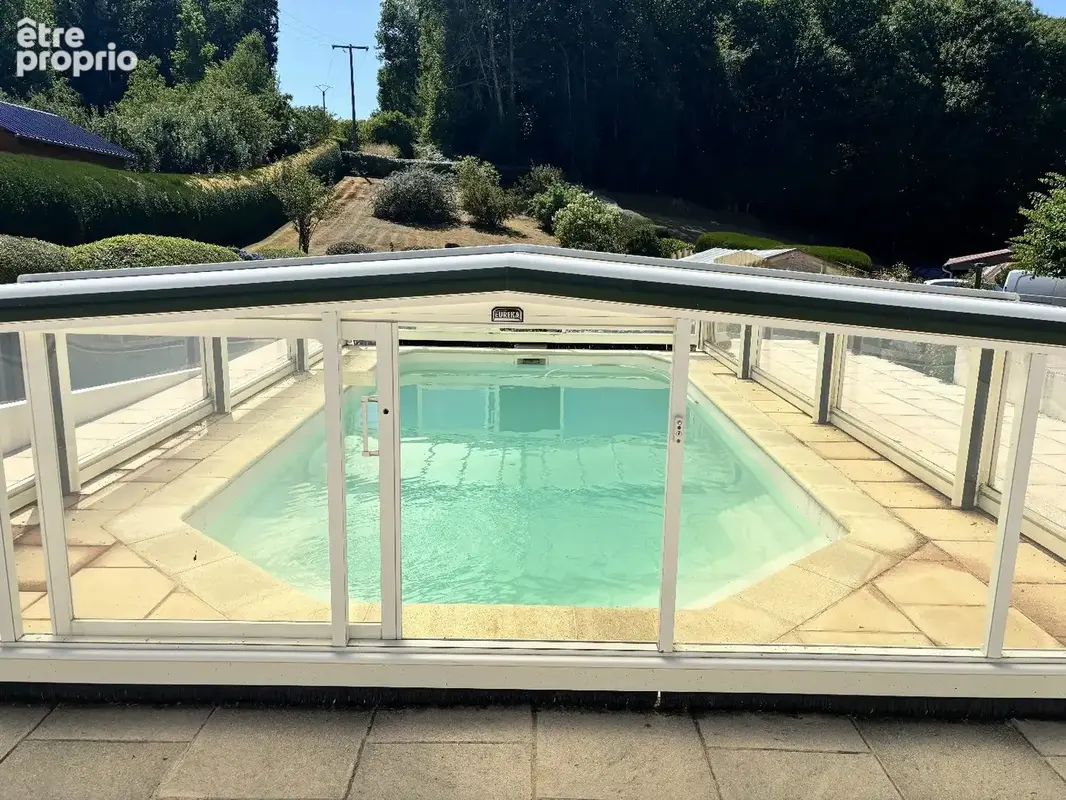 Maison - 4 chambres avec appartment, Piscine, Hanger, garage, Terrain - 6040 m2 - photo 7