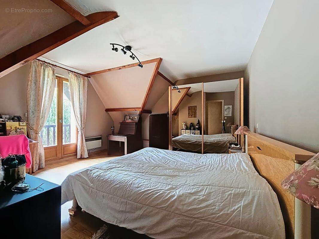 Maison à POIGNY-LA-FORET