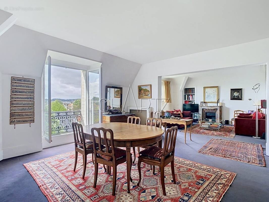 Appartement à LE CHESNAY