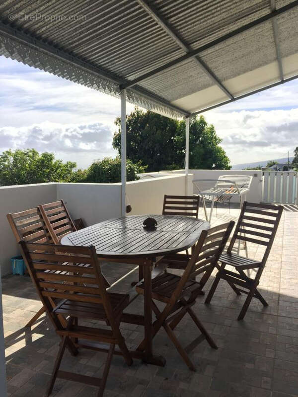 MAISON F7/8  - 180 m2 - Terrain 1200 m2 - BDN SAINTE CLOTILDE (97490) - photo 10
