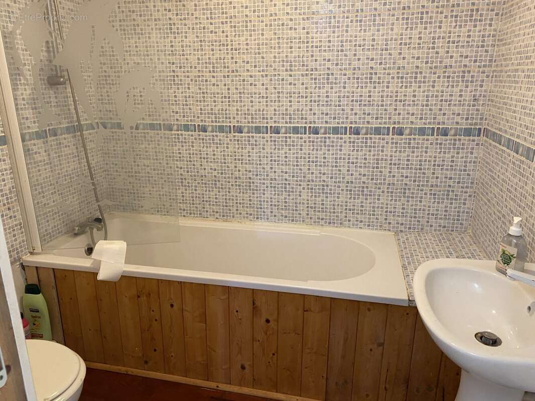 Maison à EYMOUTIERS