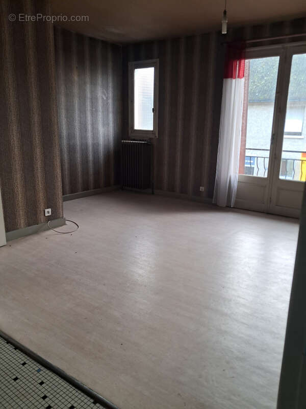 Maison à ARNAC-POMPADOUR