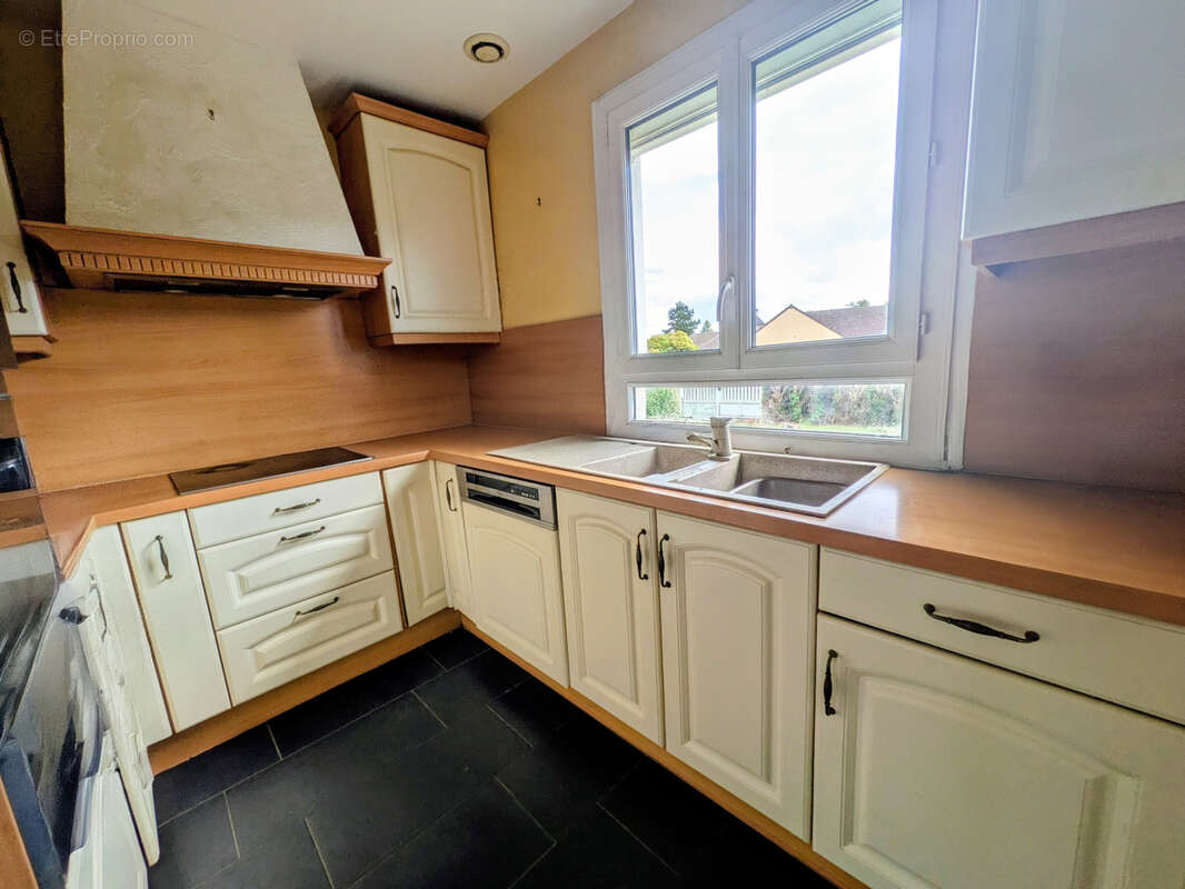 Maison à FOUQUEROLLES