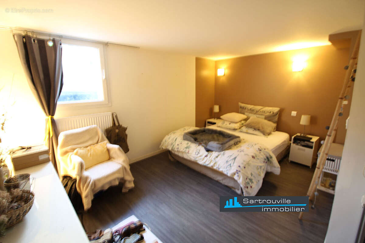 Maison à SARTROUVILLE