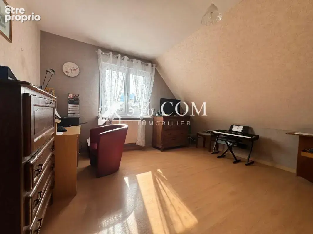 3%COM Belle maison avec 4 chambres - 2 salles de bain - photo 11