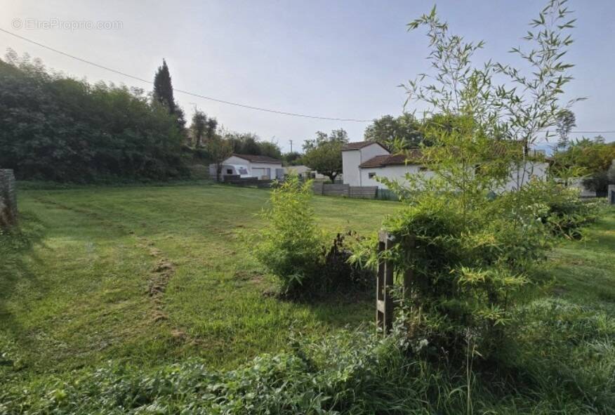 Terrain à LE VERNET