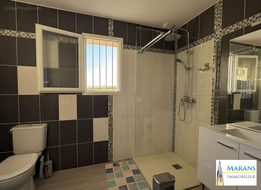 Maison à SAINT-SAUVEUR-D'AUNIS