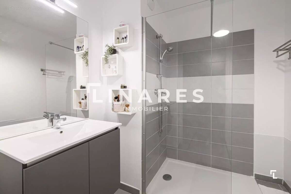Appartement à MARSEILLE-9E