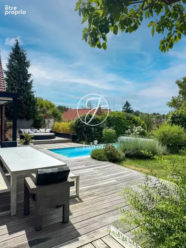 Gruson - Maison - 9 pièces - 285 m² -  4 chambres - Piscine - Jardin - Garage. - photo 14