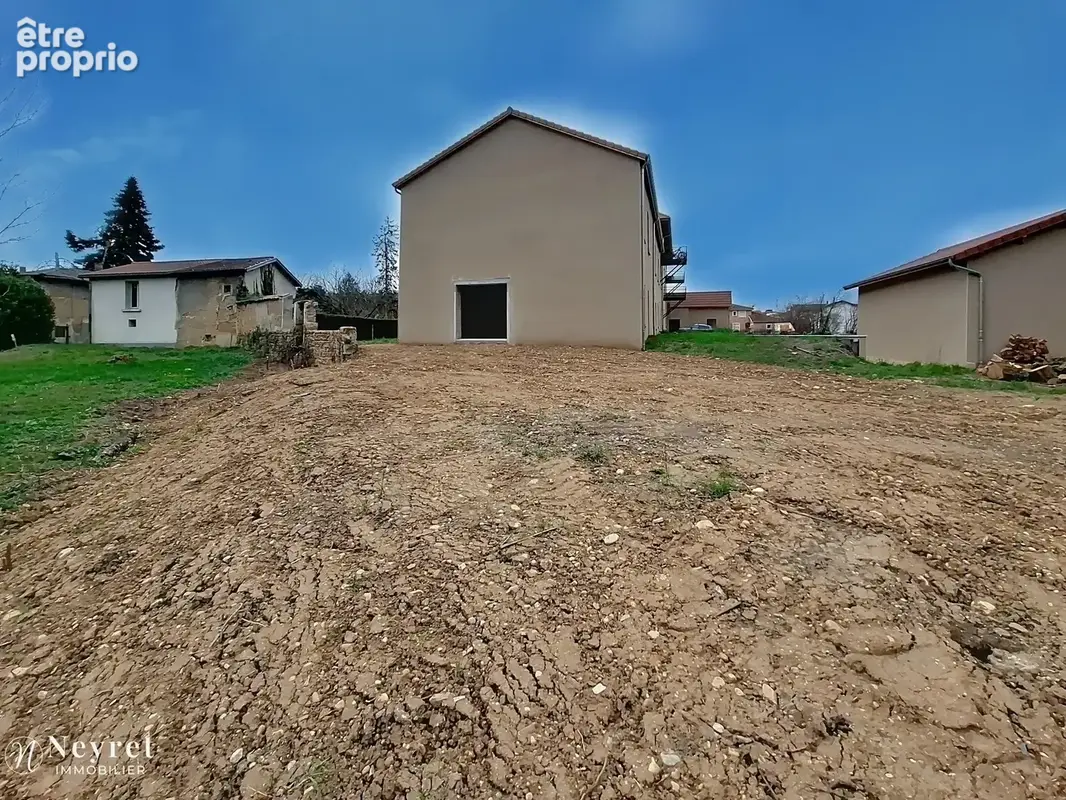 en duplex Jardin de 450 m2 vendu en plateau à aménager Sérézin-du-Rhône - photo 7