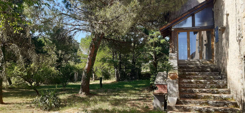 Propriete à vendre 9 pièces Proche de LALBENQUE (46) - photo 4