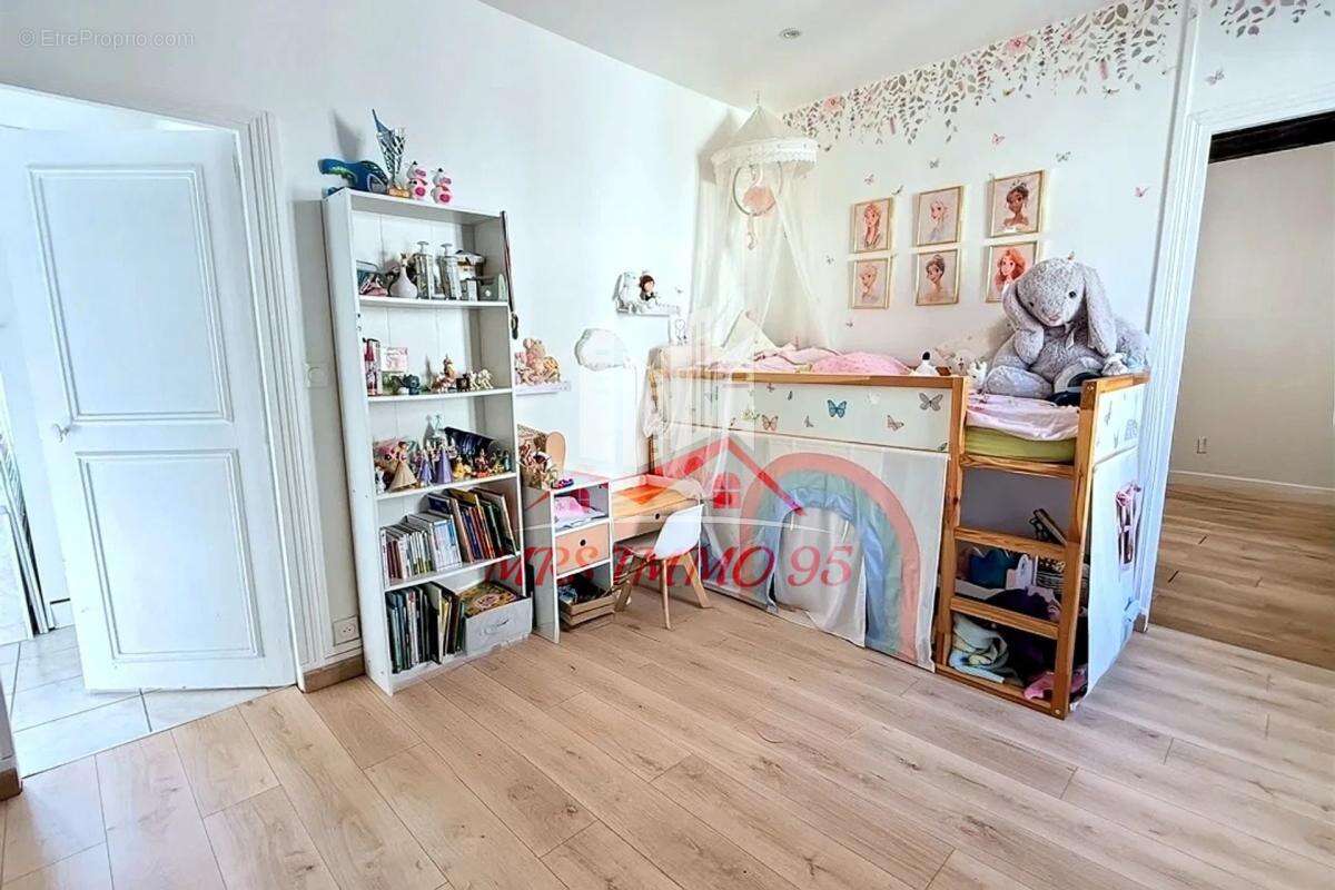 Appartement à CHAUMONTEL