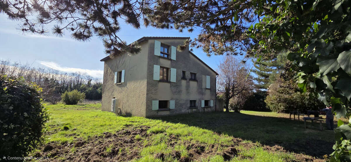 Maison familiale avec 6 chambres et grand terrain - photo 18