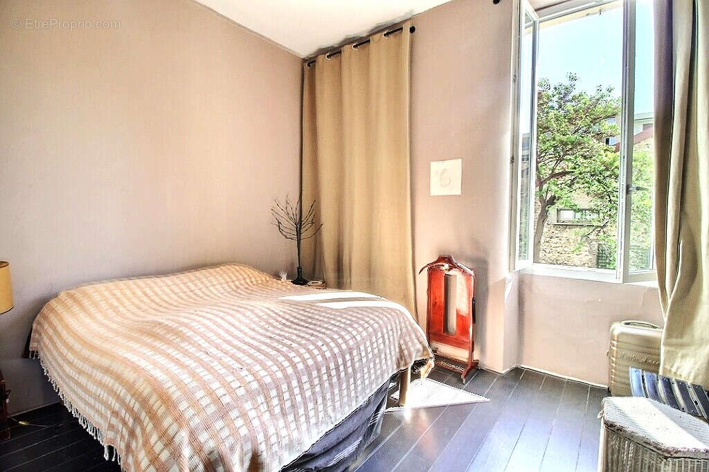 Commerce à MARSEILLE-6E