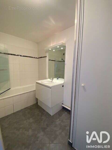 Appartement 45 m² à Combs-La-Ville  - photo 8