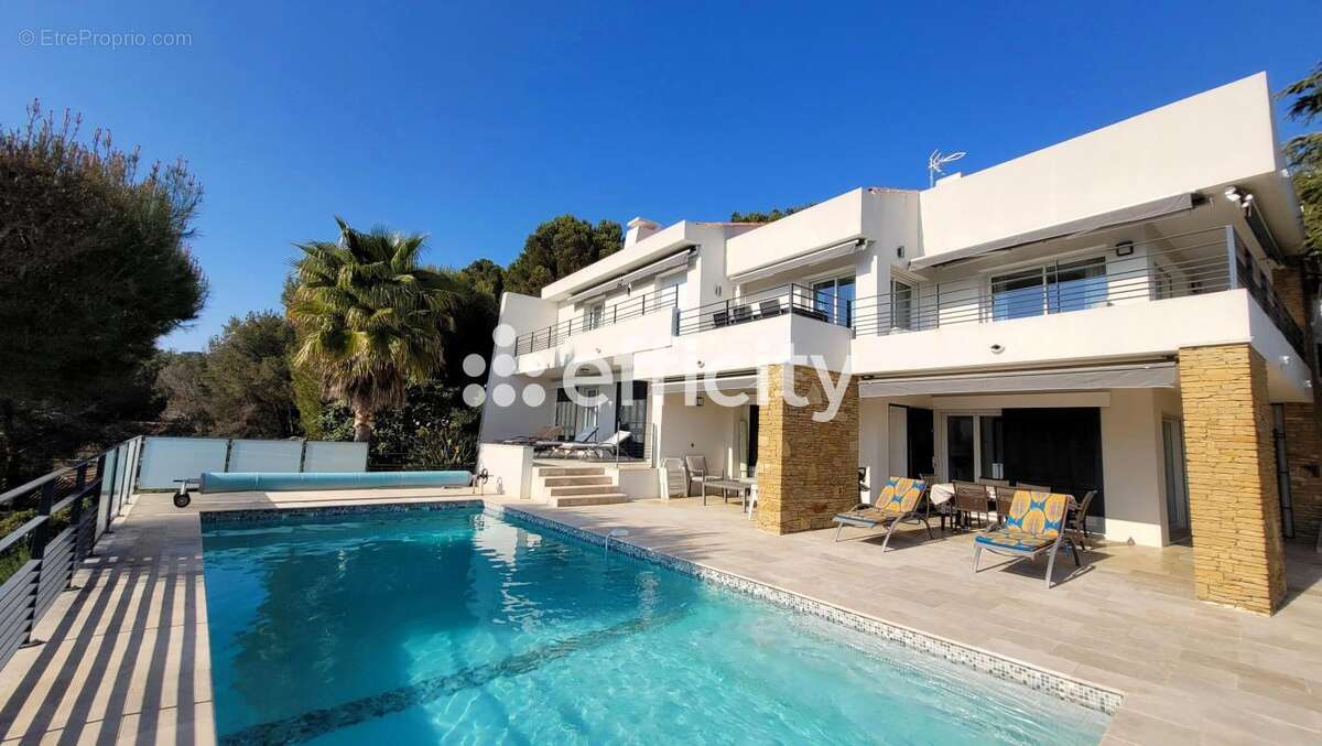 Maison 235 m² à Bandol  - photo 5