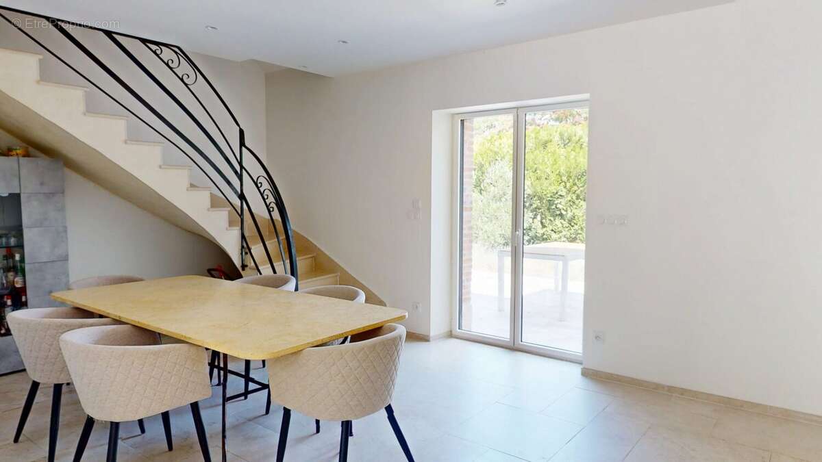 Maison 268 m² à Saint-Cyr-En-Val  - photo 5