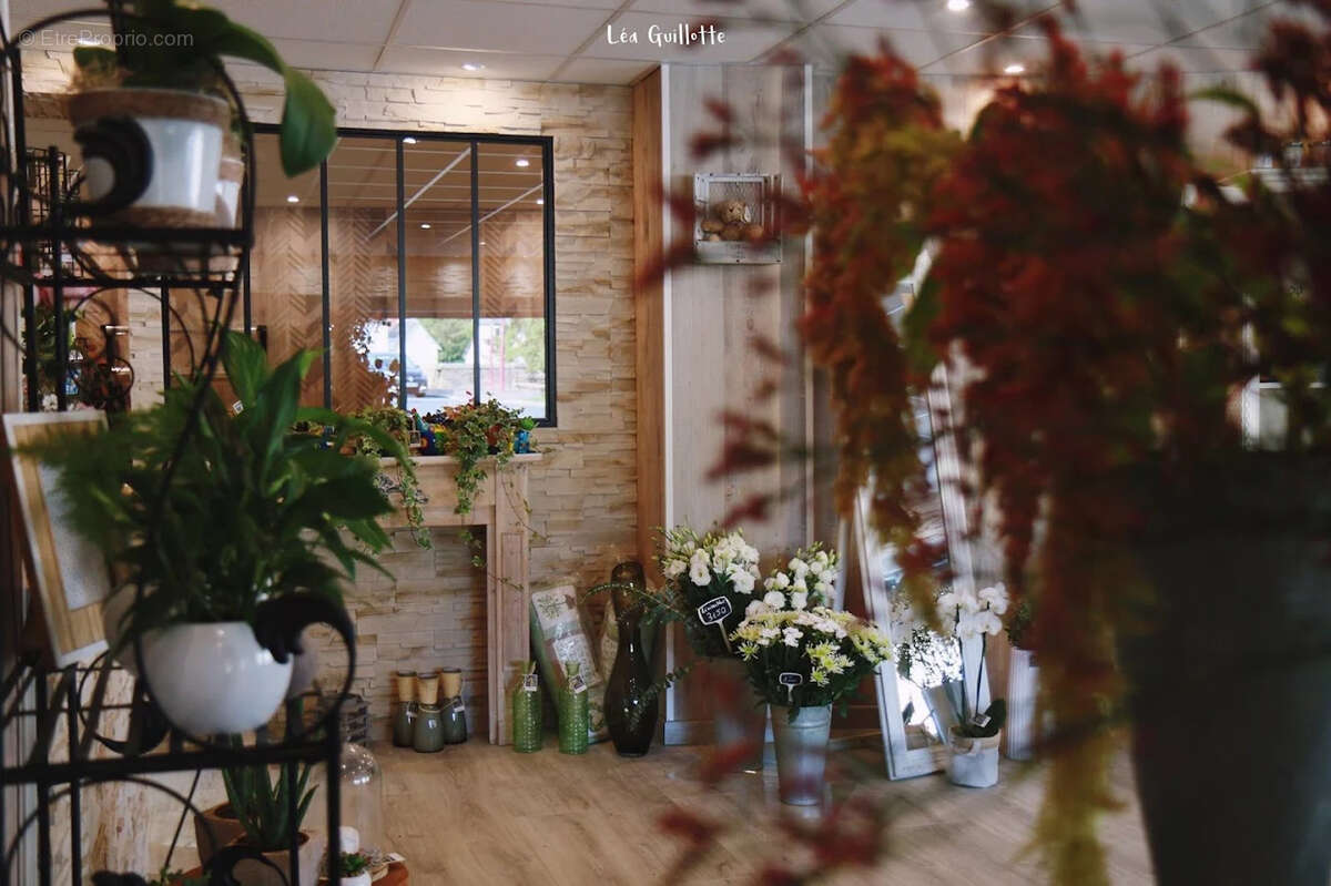 Commerce à PONT-HEBERT