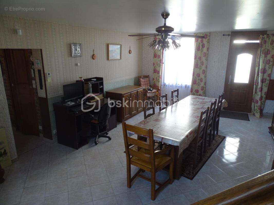 Appartement à COULLONS