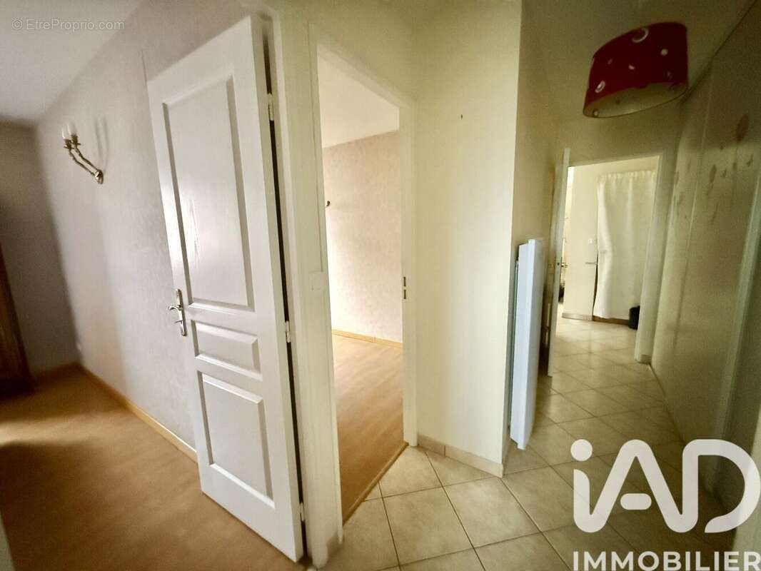 Photo 9 - Appartement à LIVRY-GARGAN
