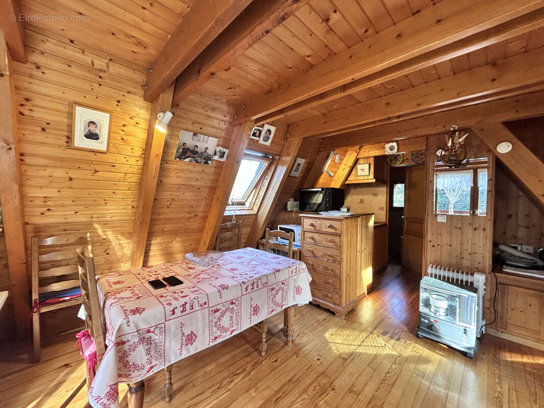 Maison à SAINT-SAUVEUR-CAMPRIEU