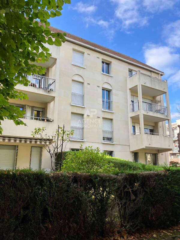 Appartement à MAISONS-LAFFITTE