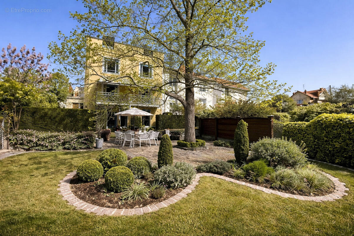 Maison à CLERMONT-FERRAND