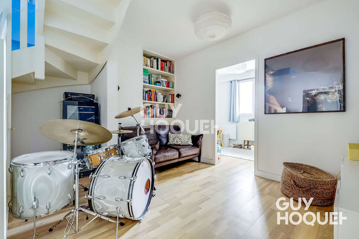 Appartement à PARIS-19E