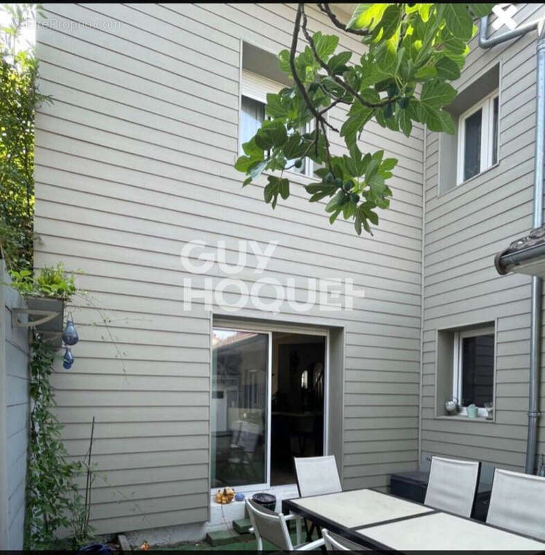 Maison à LE BLANC-MESNIL