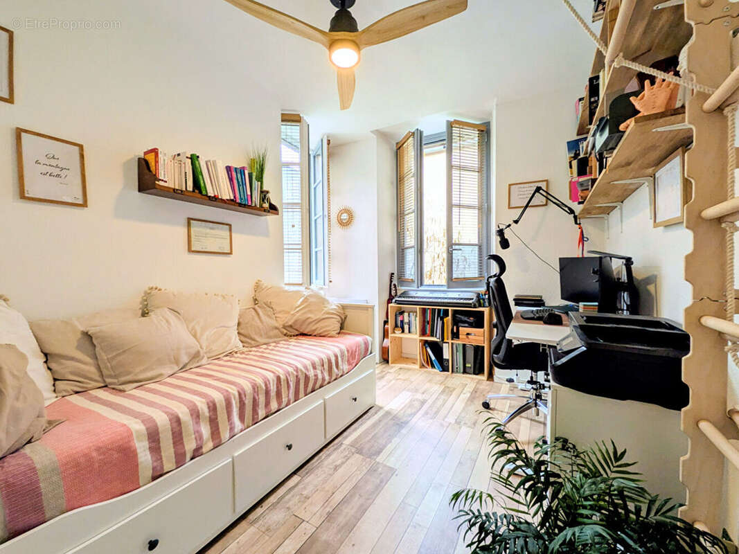 Appartement à OLORON-SAINTE-MARIE