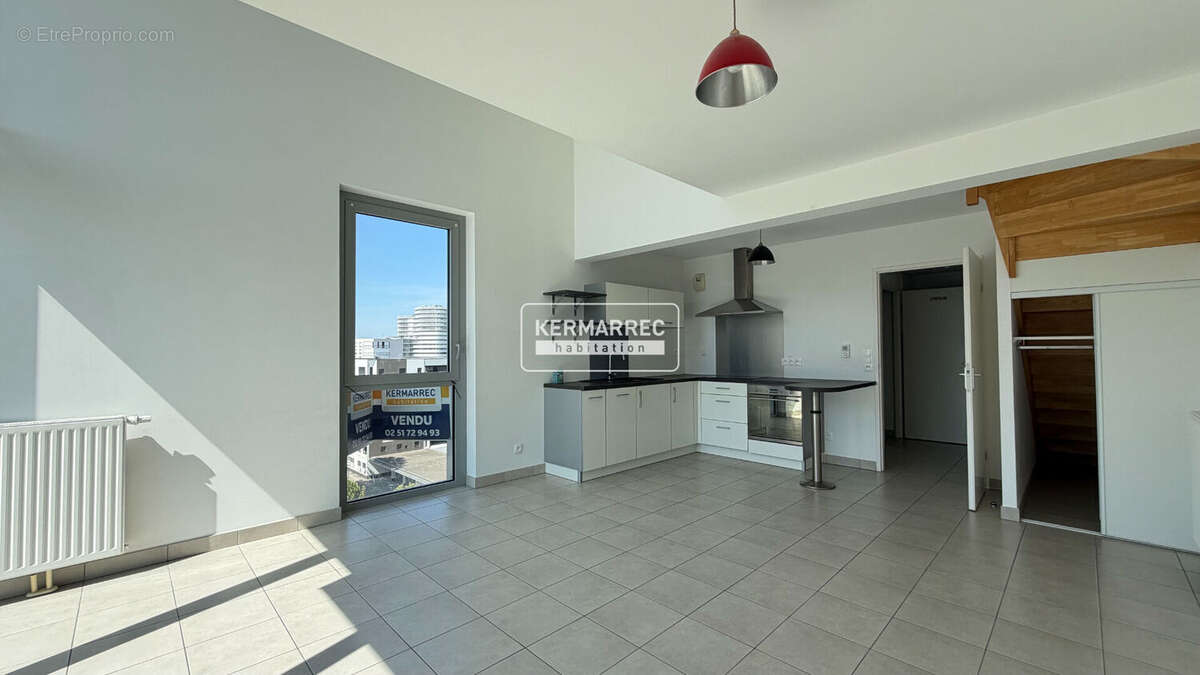 Appartement Nantes T3 duplex 61m² - vue Loire - terrasse - stationnement - photo 3