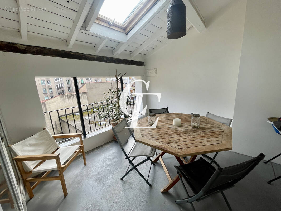 Appartement à SAINT-ETIENNE