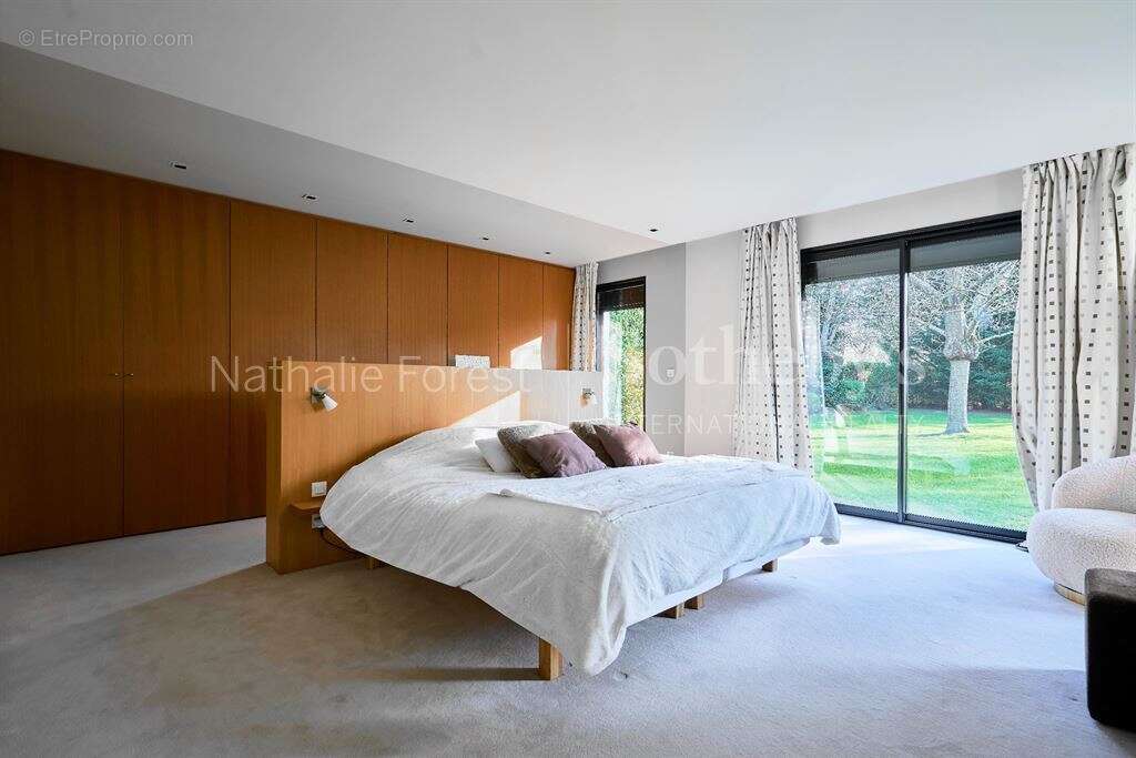Rare villa d’exception à Croix, en fond d’allée privée avec piscine - photo 14