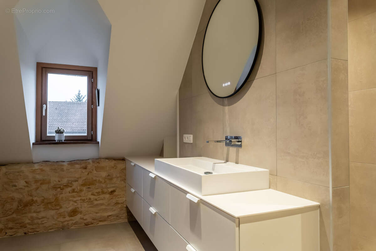 Maison à LAVERCANTIERE