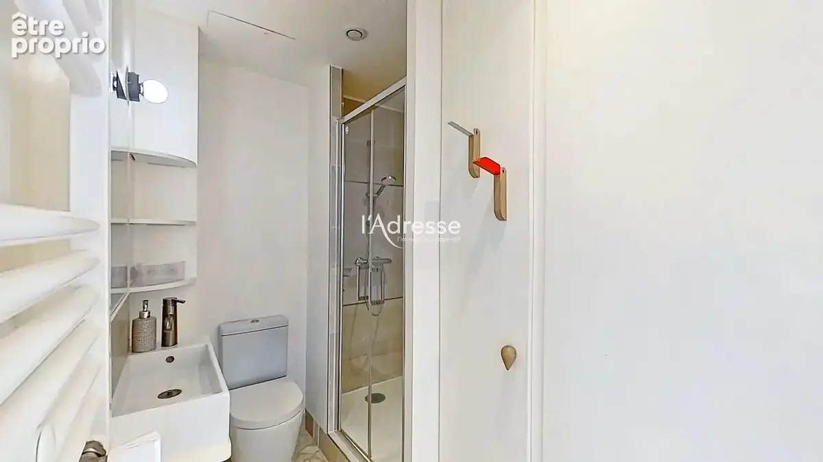 Studio de 22 m2 en étage élevé avec Balcon/Terrasse ! - photo 5
