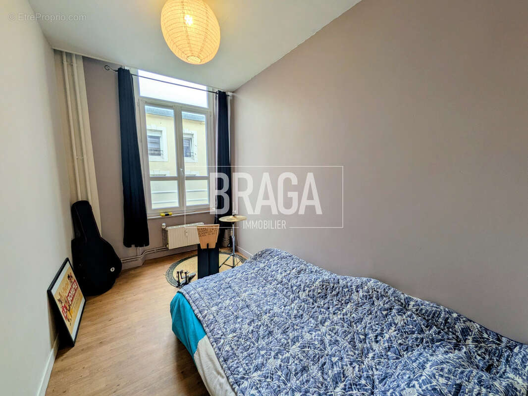 Appartement 80,6 m2 résidence récente avec ascenseur parking privatif + box / cav - photo 4