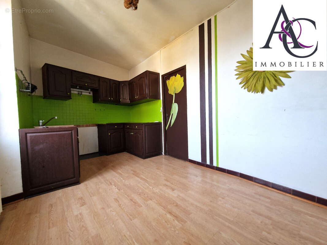 Appartement à MEHUN-SUR-YEVRE