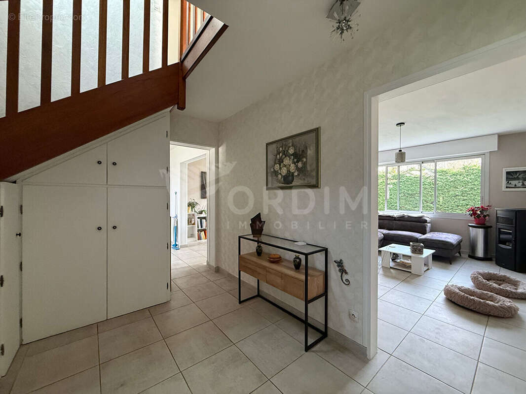 Maison à NEUVY-SUR-LOIRE