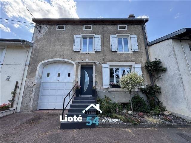 Maison à MANGONVILLE